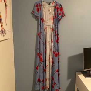 Brand new with tag maxi dress! Super cute & girly